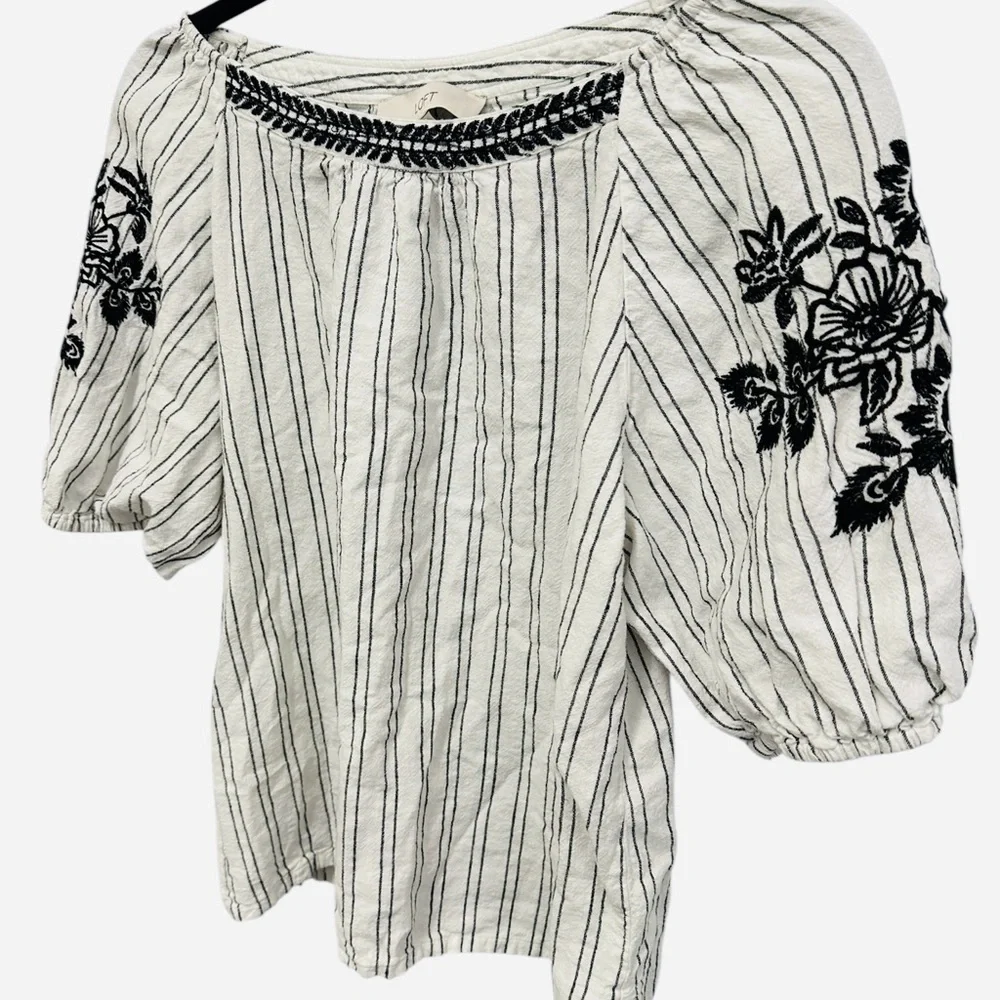 LOFT linen/cotton black white striped embroidered puff sleeve blouse Size S